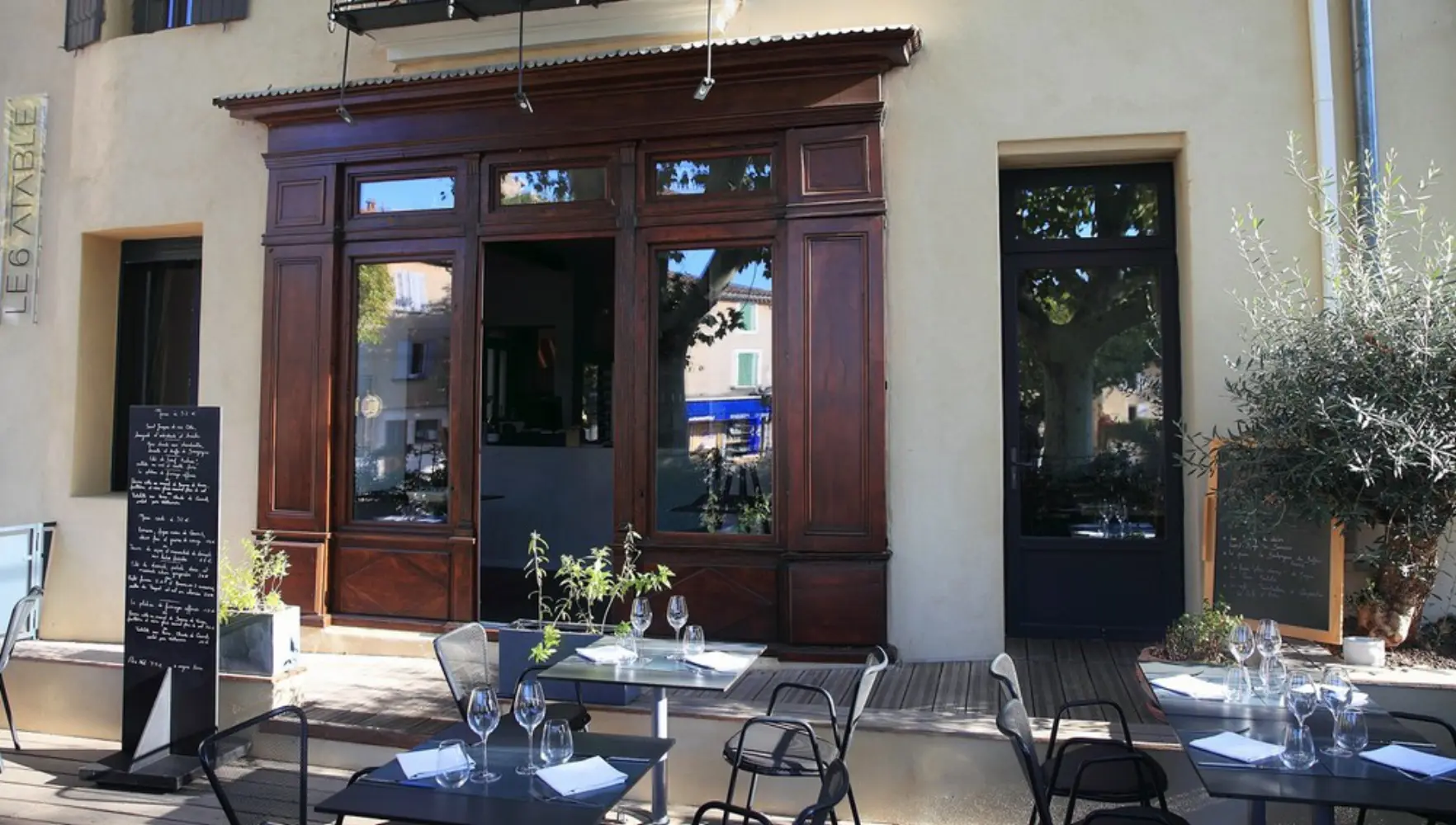 Le 6 à Table - CAROMB (Vaucluse)