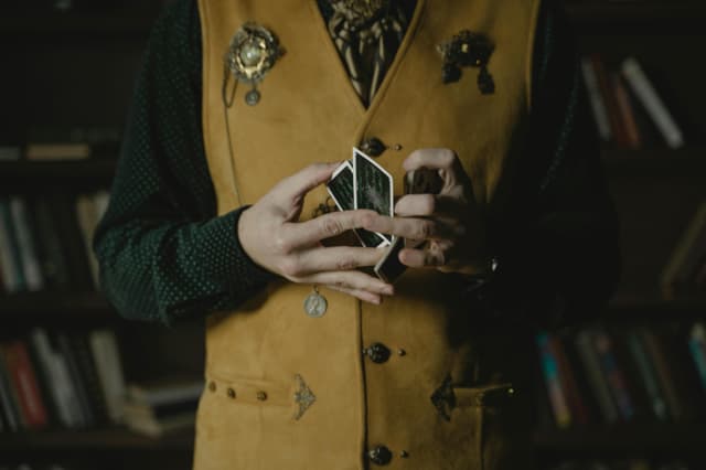 Animation Close Up - Magie de Proximité - Magicien - LOIRE-AUTHION (49)