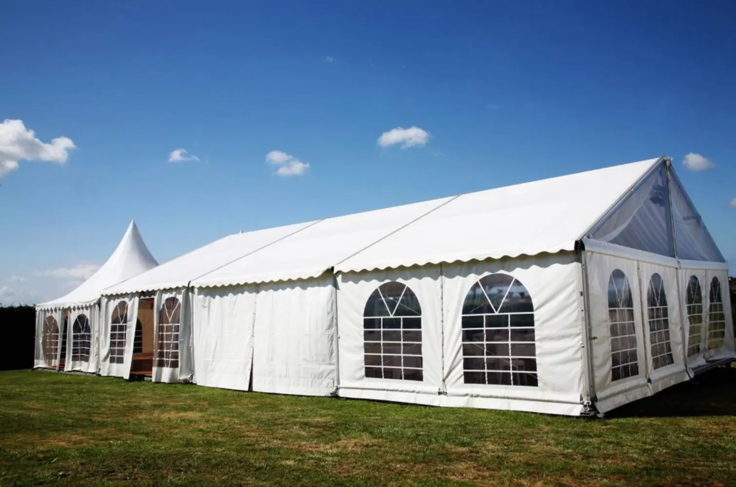 Gaudi Huc Chapiteaux - POUXEUX (Vosges)