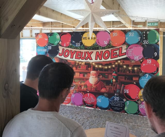 Mur d’Énigmes de Noël – Plongez dans l’atelier du Père Noël ! - ANNECY (74)