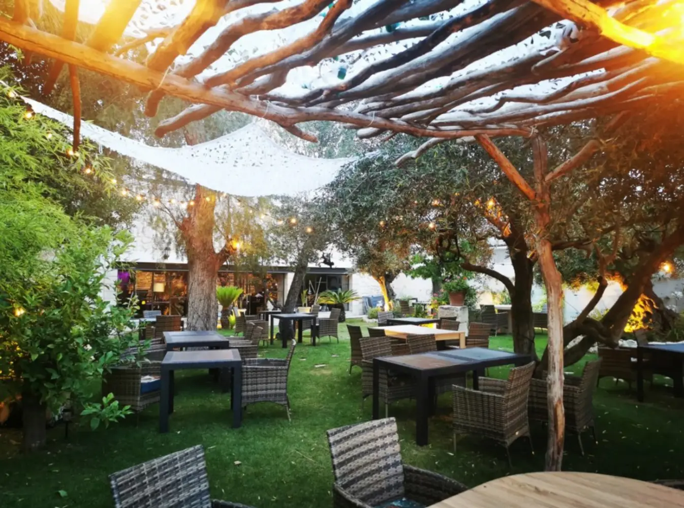 Le Chat Botté - MAUGIO (Hérault)