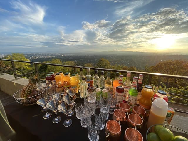 Un Cocktail Presque Parfait - Neyron (01)