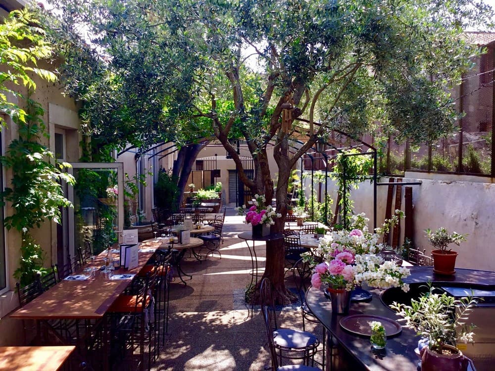 Maison de la Tour - AVIGNON (Vaucluse)