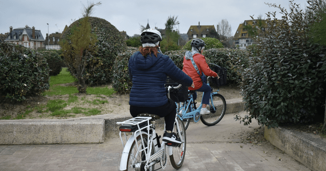 Balade à vélo et tandem - SAINT-ARNOULT (14)