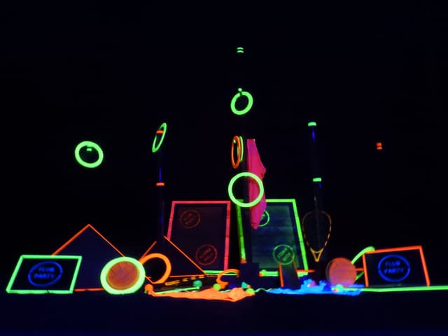 Fluo Game : Un Team Building Lumineux et Plein d'Énergie - LA JAILLE-YVON (Maine-et-Loire)