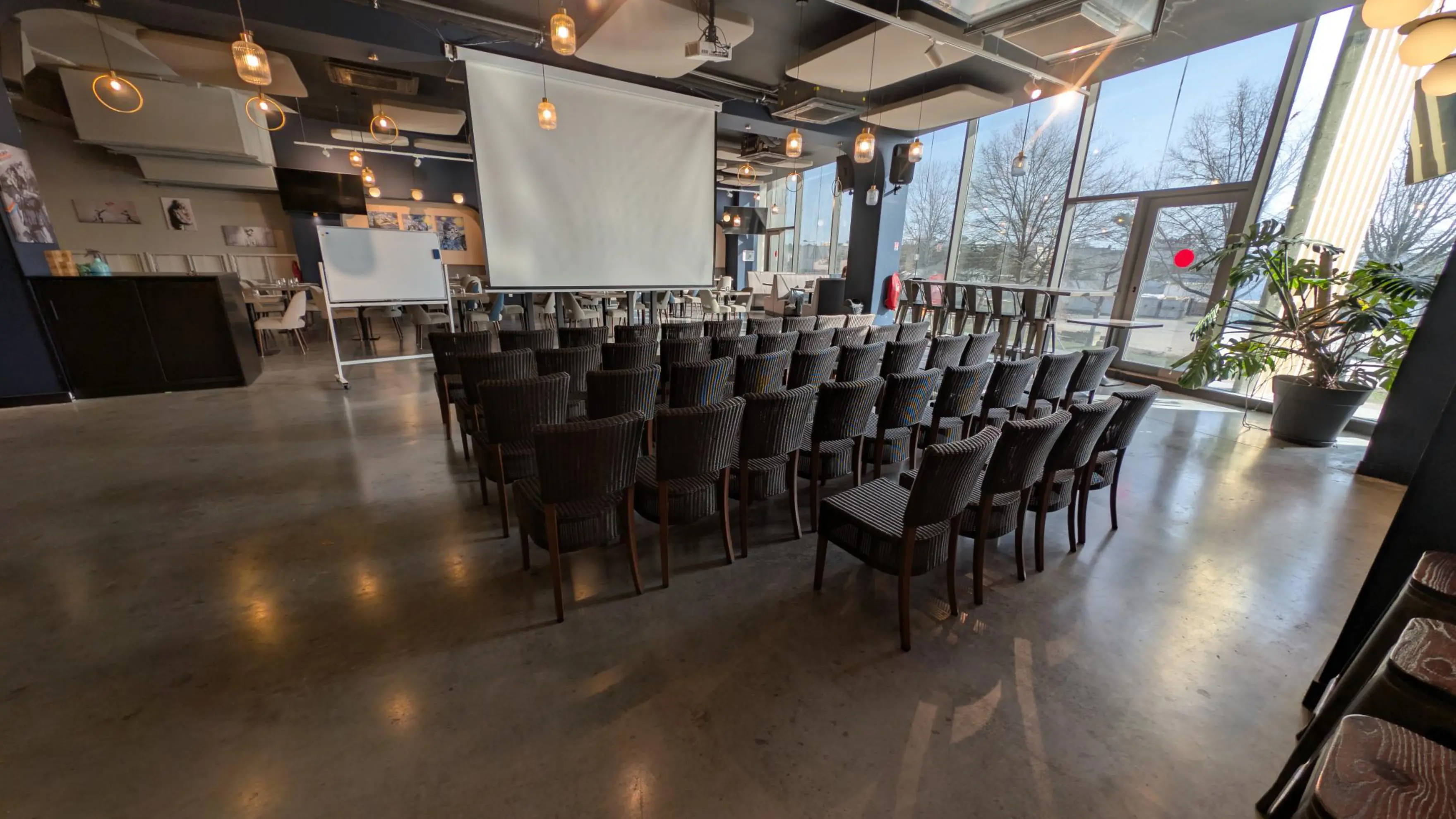 Ivazio Island - Bordeaux (Gironde)