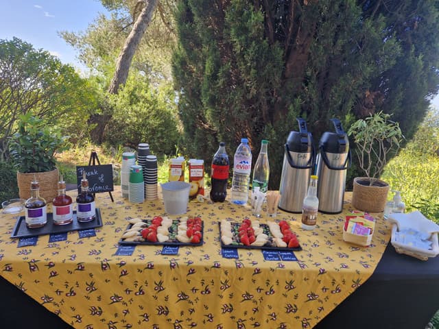Pique-niques et collations : Petit Déjeuner / Goûter Provençal - GRASSE (Alpes-Maritimes)