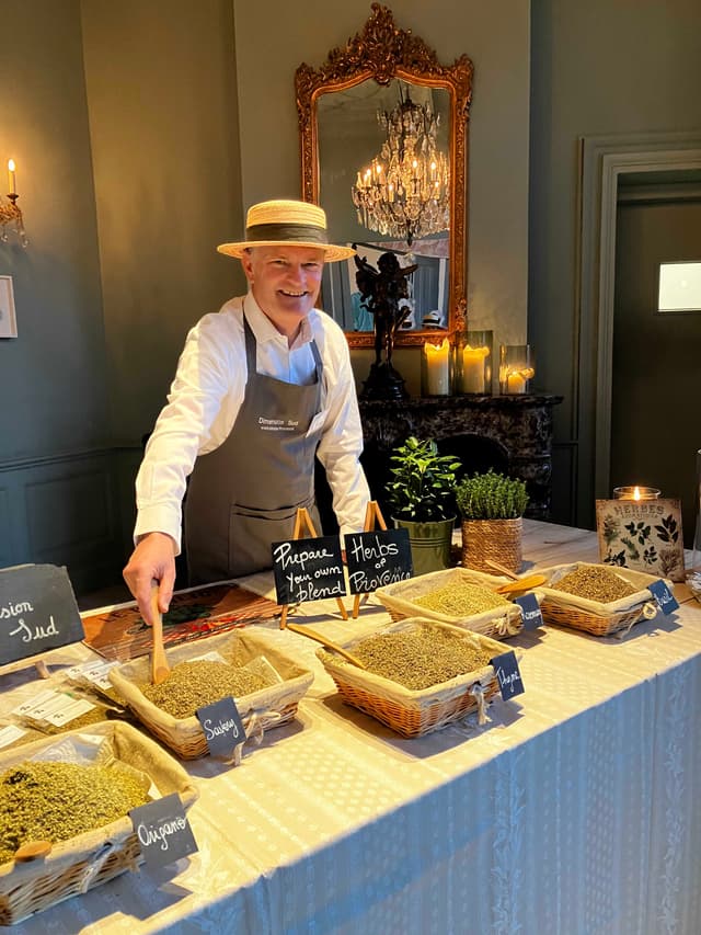 Immersion en provence : Élaborer son cadeau Herbes de Provence - GRASSE (Alpes-Maritimes)
