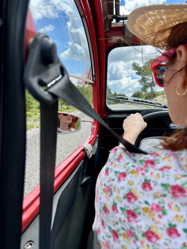 Jeu de piste en 2cv - LA BASTIDE-DES-JOURDANS (Vaucluse)