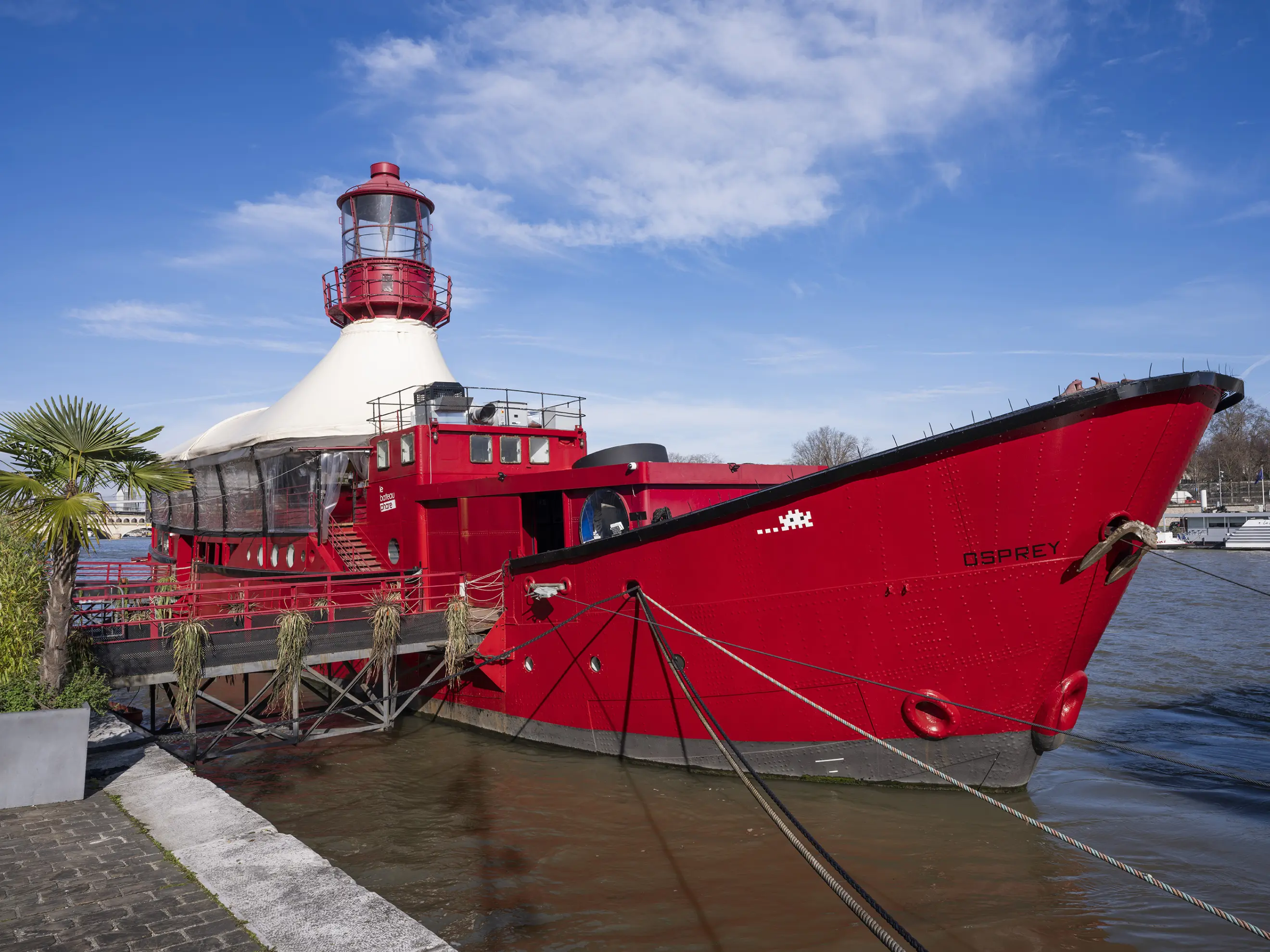Le Bateau Phare - PARIS 13E ARRONDISSEMENT (null)
