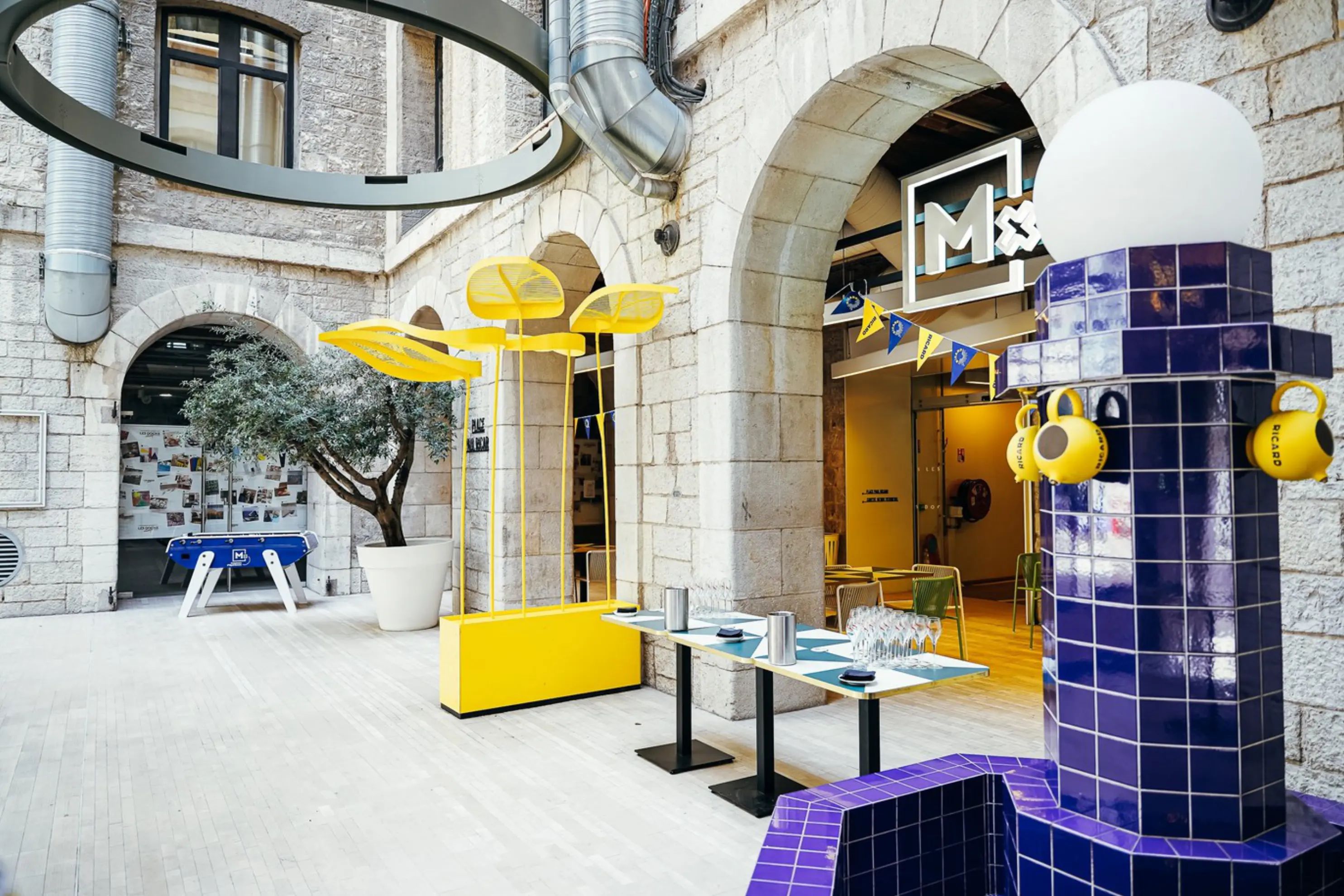 Maison Yellow - MARSEILLE (Bouches-du-Rhône)