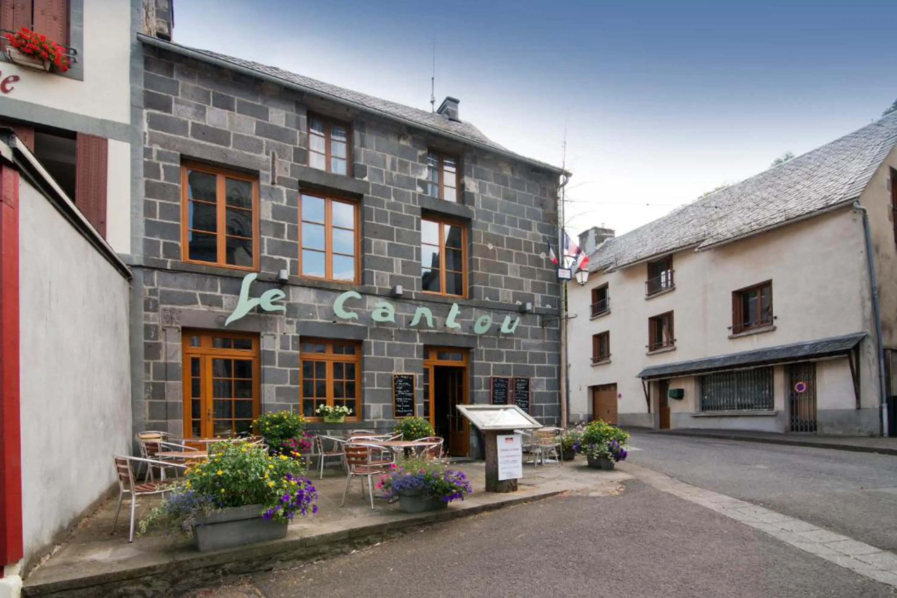 Auberge Le Cantou - ORCIVAL (Puy-de-Dôme)
