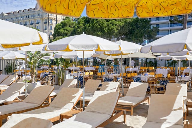 Beach party - CANNES (Alpes-Maritimes)