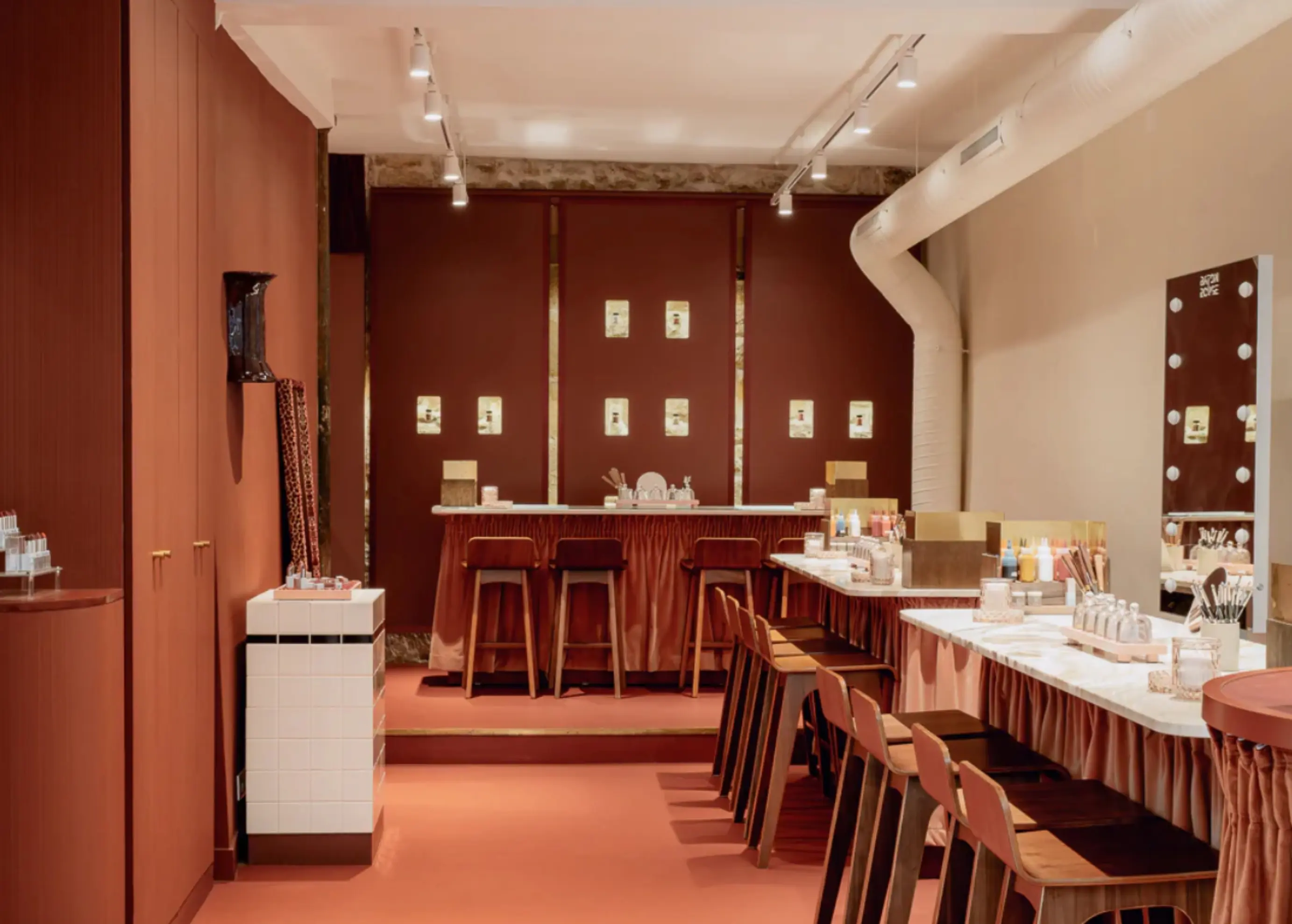 Bâton Rouge Paris - Paris (null)