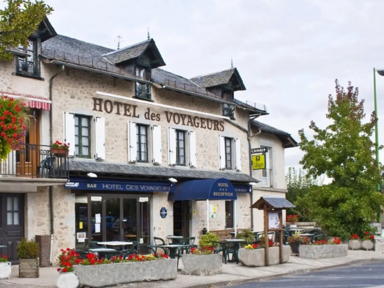Hotel des Voyageurs - Le Rouget (Cantal)