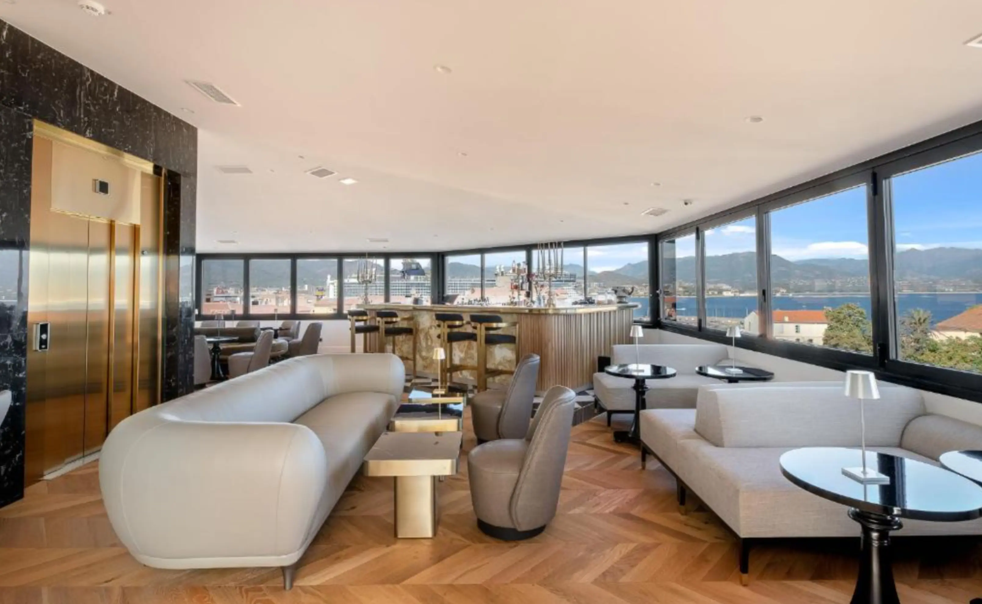 Hôtel San Carlu Citadelle - Ajaccio (Corse 2A-2B)