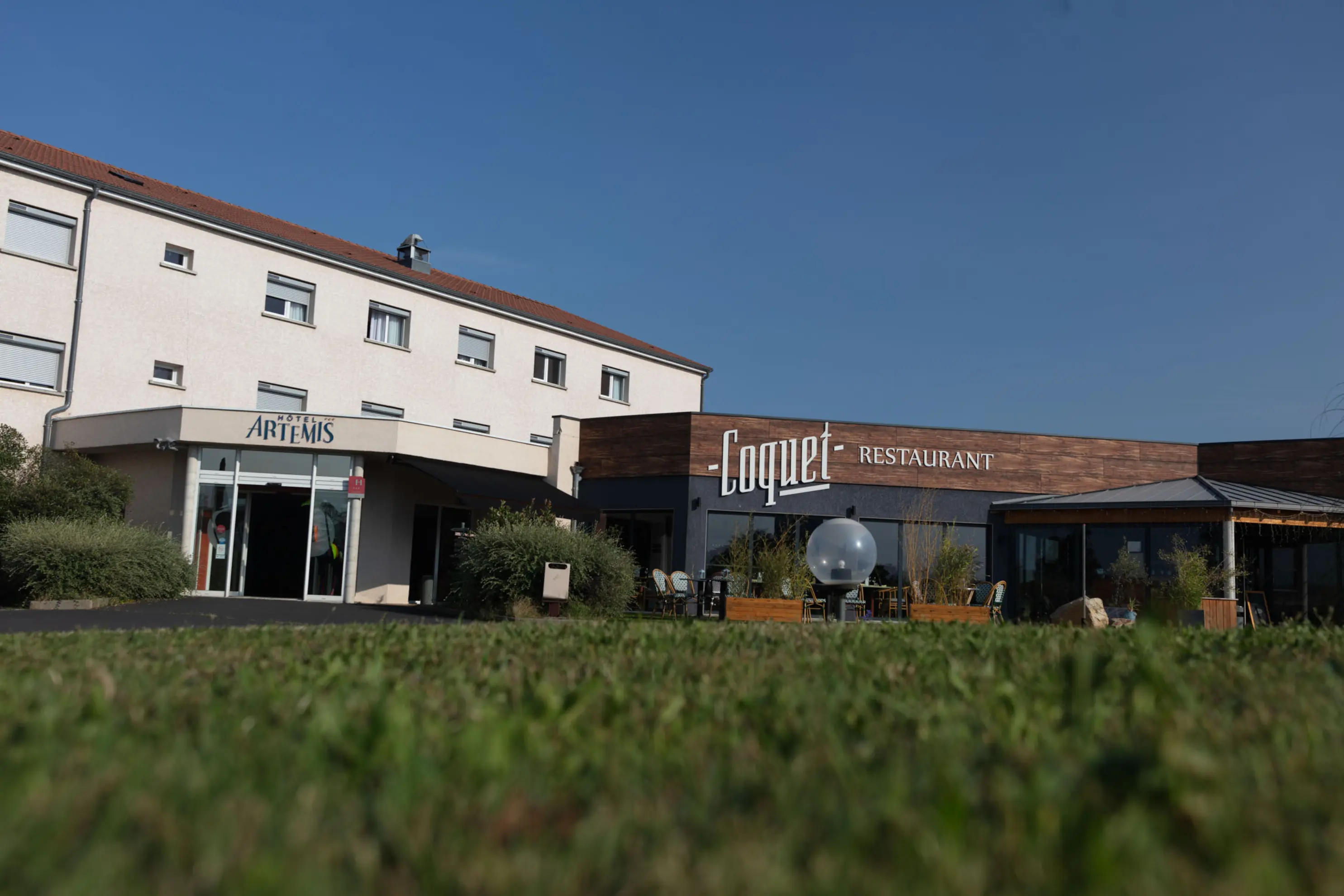 Artémis Hôtel Restaurant - Cohade (Haute-Loire)