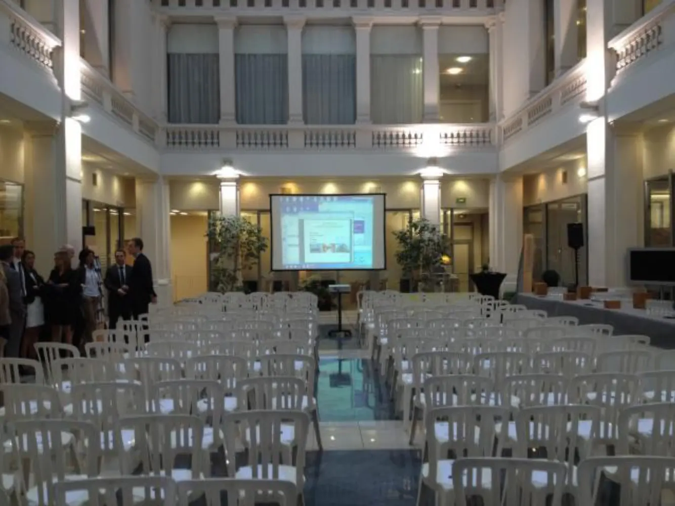 Image de l'établissement Alpha Audiovidéo Pro