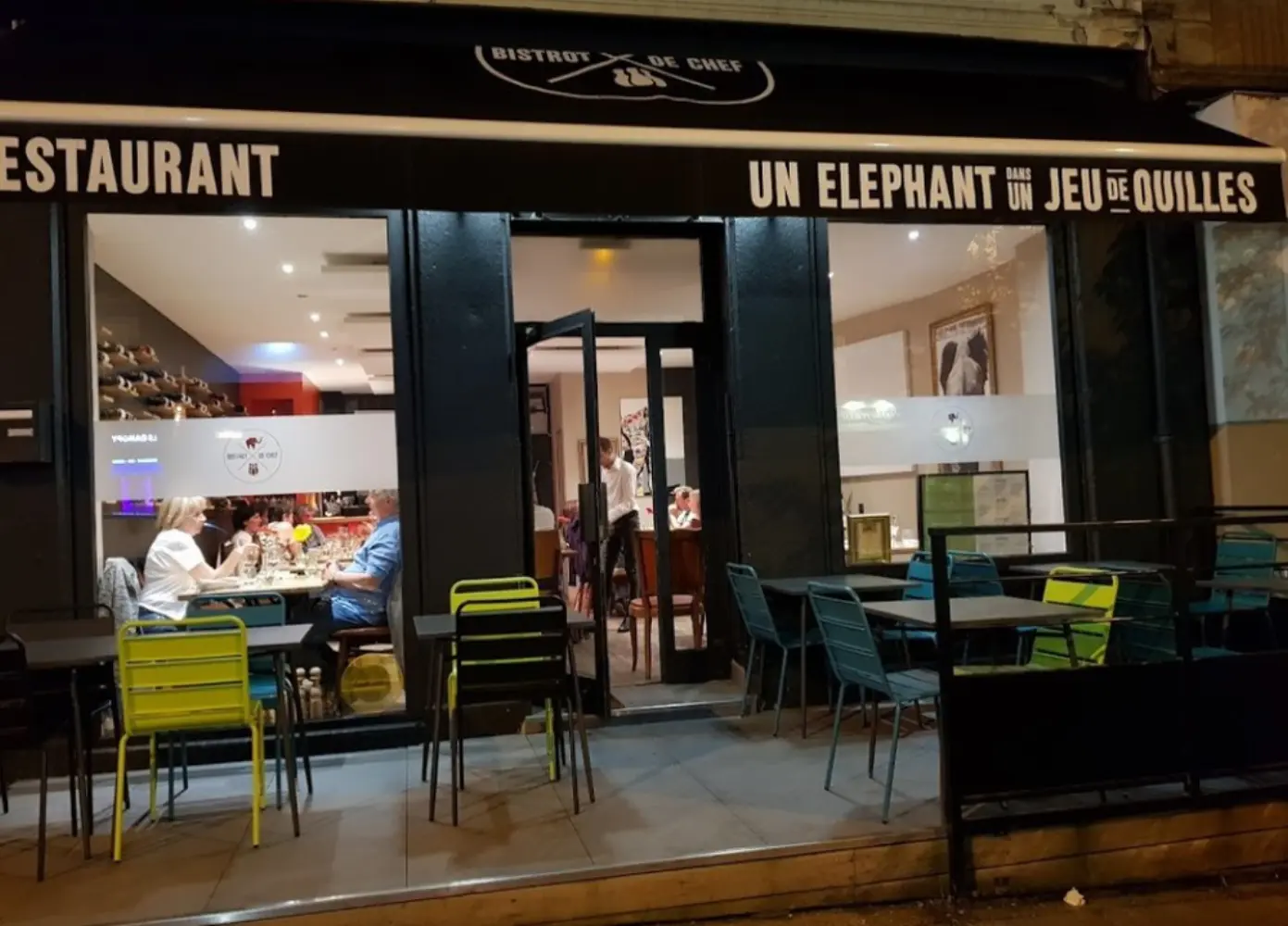 Un Éléphant dans un Jeu de Quilles - SAINT-ETIENNE (Loire)