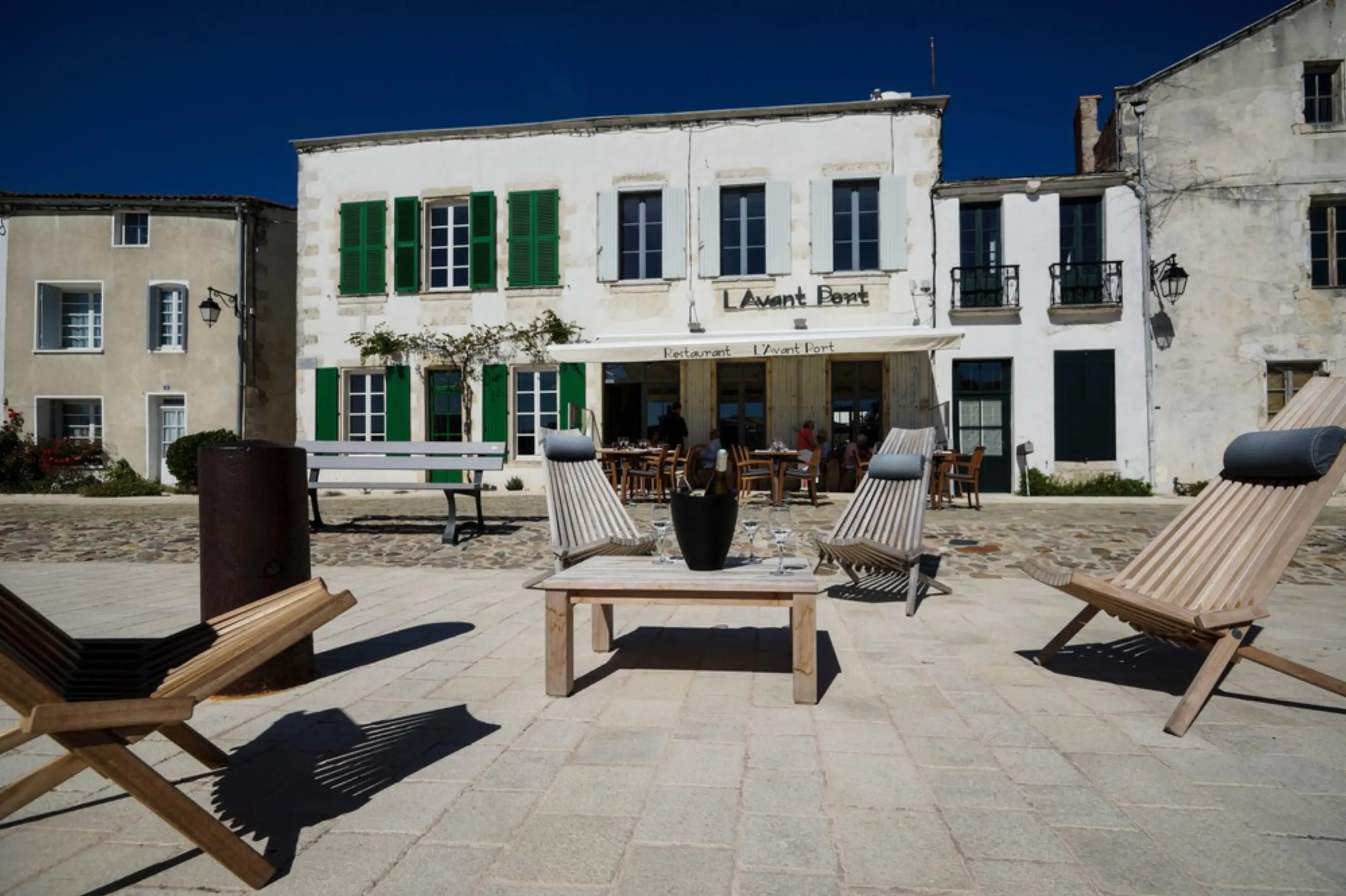 L'Avant Port - SAINT-MARTIN-DE-RE (Charente-Maritime)