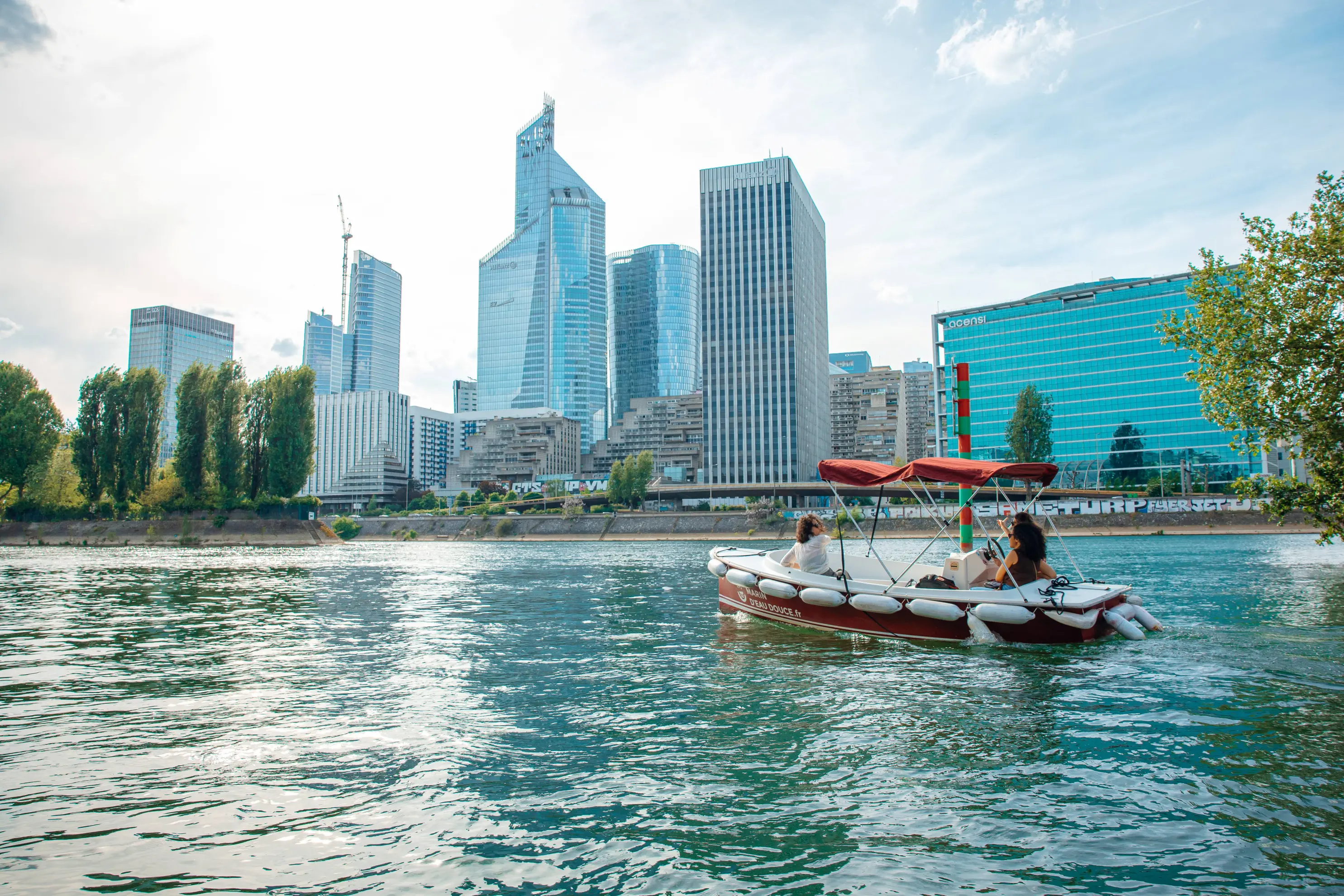Marin d'Eau Douce Levallois - Paris La Défense (Hauts-de-Seine)