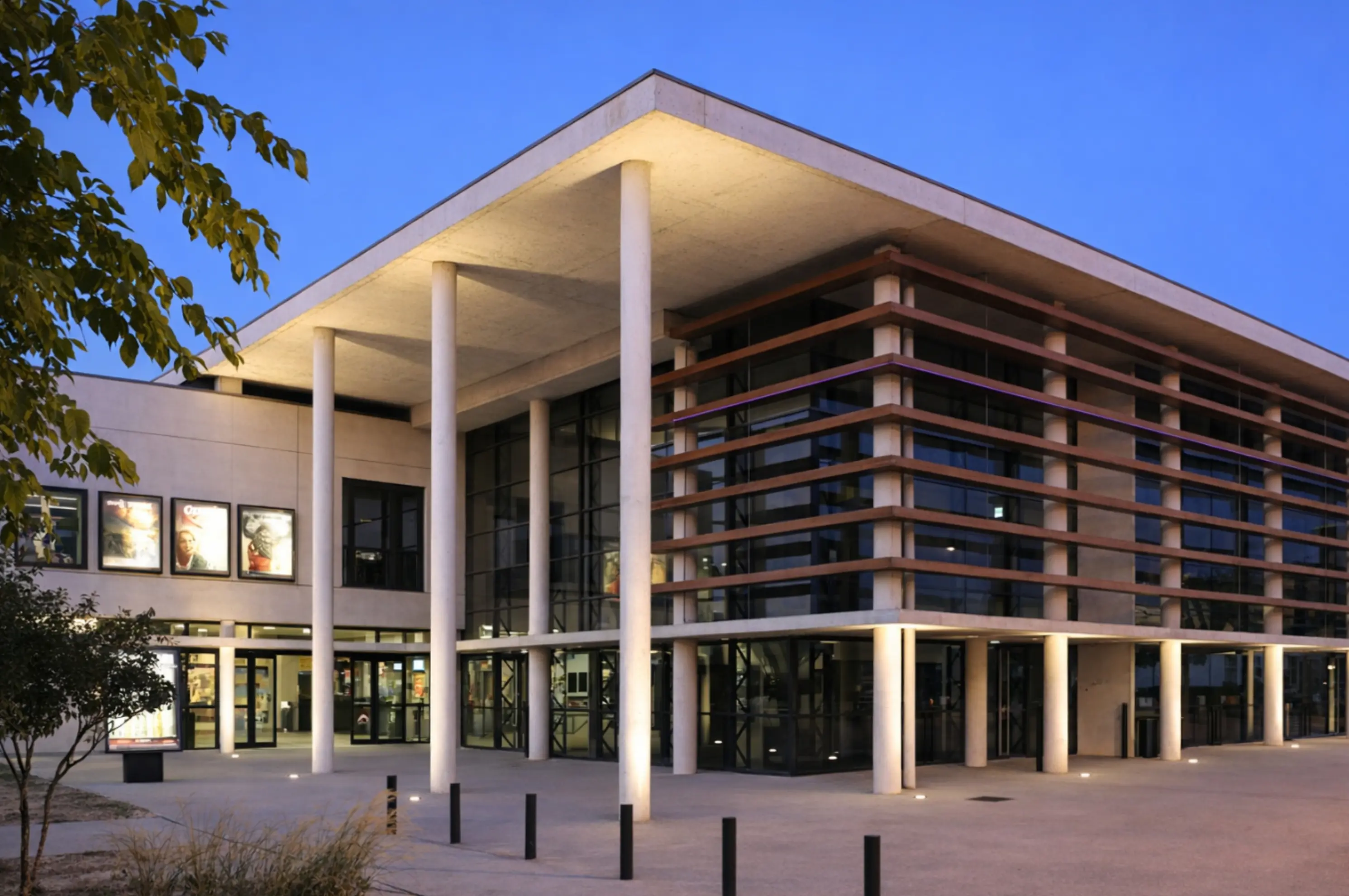 Centre de Congrès Champs-Elysees - Issoudun (Indre)
