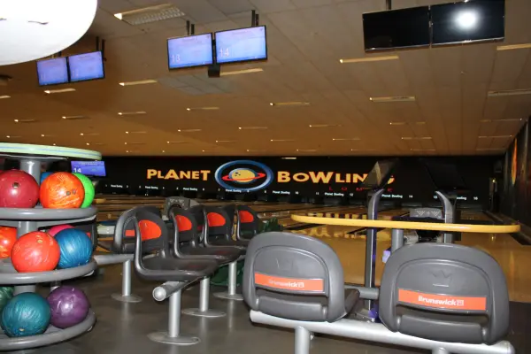 Planet Bowling - Planet Bowling