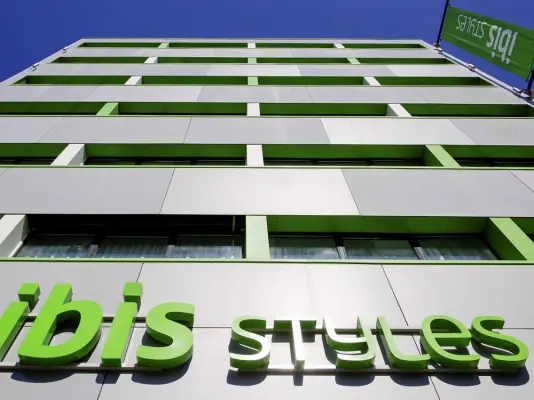 Ibis Styles Clermont-Ferrand Station - Front