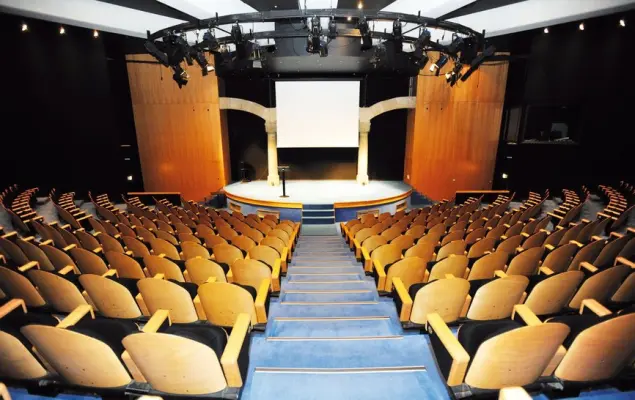 Centre de Congrès de Burghof - Auditorium équipé