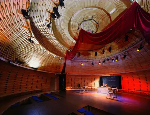Pata' Dome Theater in Irigny