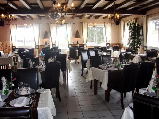 Hostellerie du Centrotel et Spa - Tables du restaurant