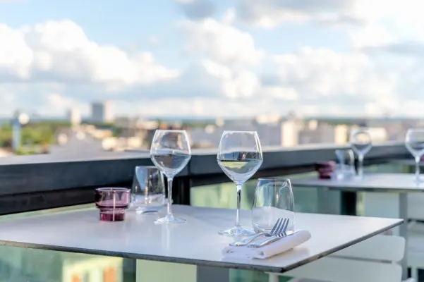 Holiday Inn Reims Center - Terrace table