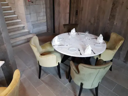 Hôtel Restaurant Spa Paranthèse - Table