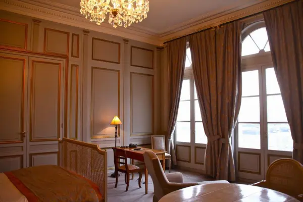 Best Western Hotel Le Cheval Blanc - Hébergement