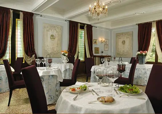 Manoir le Roure Hôtel  SPA - Restaurant