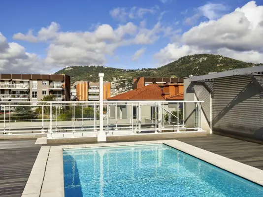 Aparthotel Adagio Nice Center - Rooftop swimming pool
