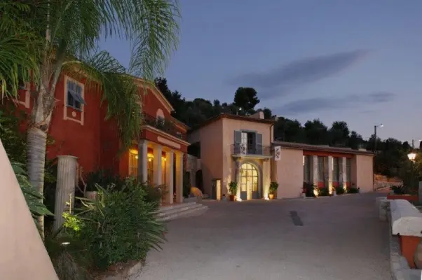The Domaine de Toasc - In the evening