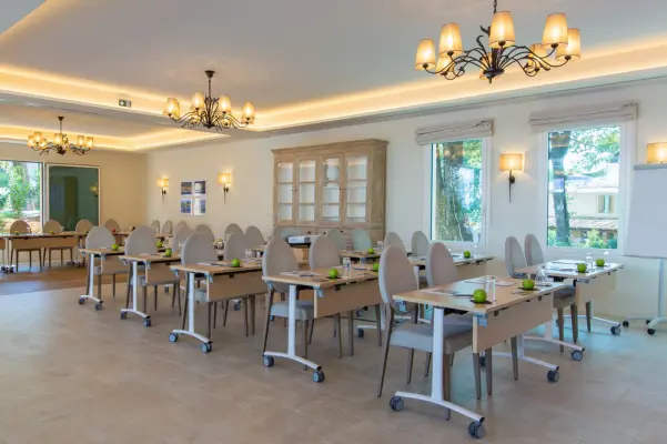 Hotel Restaurant and Spa Cantemerle - Salle des Oliviers 2