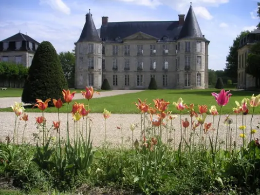 Château d'Hénonville - Façade