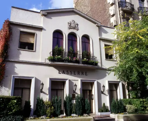 Restaurant Lasserre - Seminar location in Paris (75)