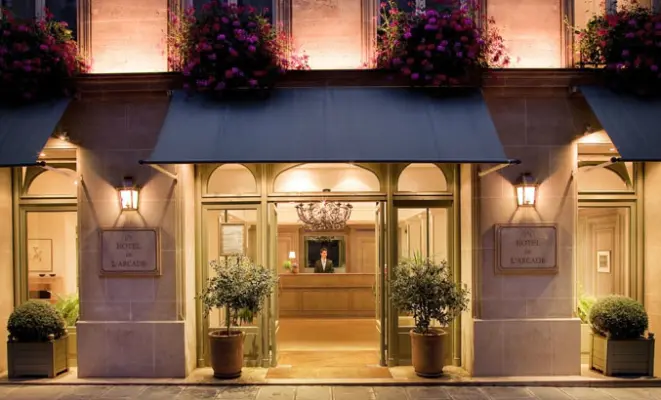 Hotel de l'Arcade a Parigi