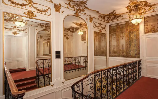 Best Western Ronceray Opéra - Escaliers