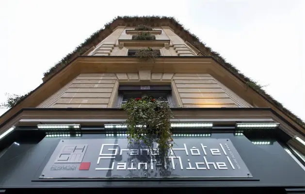 Grand Hotel Saint Michel - Façade