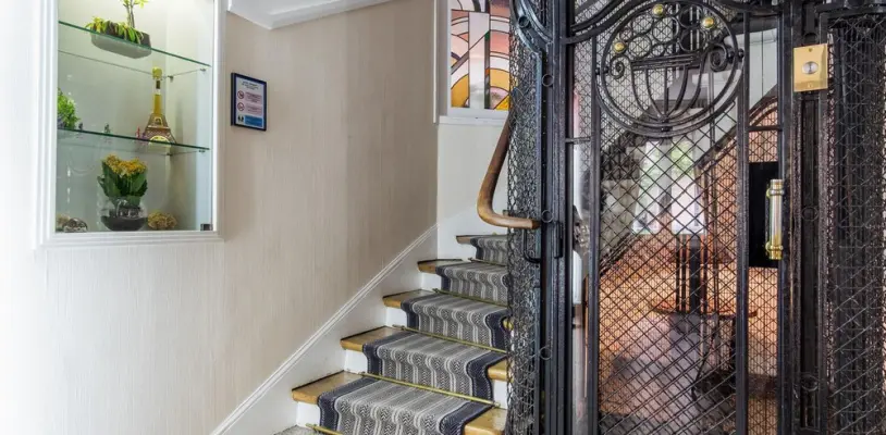 Hôtel Virgina - Cage d'escalier