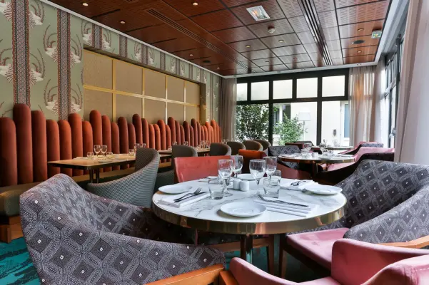 Restaurant M64 - Salle de restaurant design