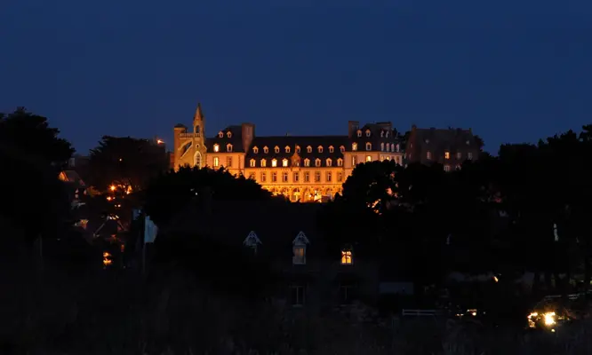 Club Belambra Le Castel Sainte-Anne - De nuit