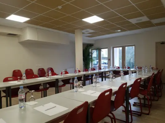Best Western Blanche de Castille - Fully equipped seminar room