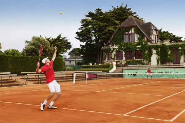 Hôtel Barrière Le Grand Hotel Dinard - Activité tennis