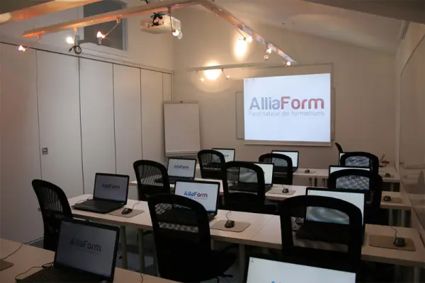 AlliaForm - Salle de réunion en classe