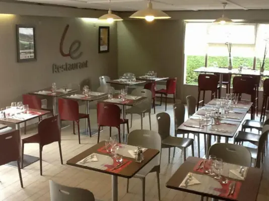 Kyriad Le Havre-Est Gonfreville - Salle restaurant